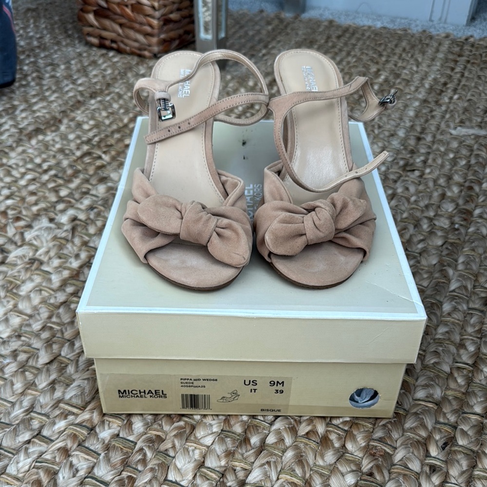 Michael Kors Pippa Mid Wedge Nude Suede Bow Heels